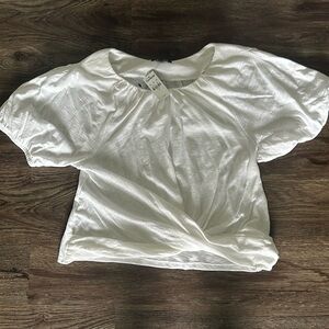 🆕 NWT Express Puff Sleeve Twist Front Crop